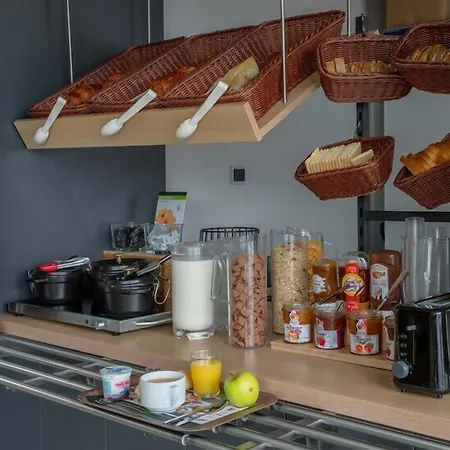 B&B Hotel Beauvais 2*