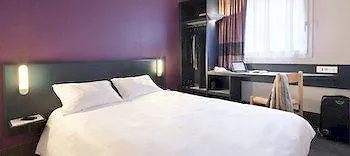 Hotel B&B Hotel Beauvais 2*