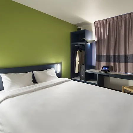 B&B Hotel Beauvais Отель